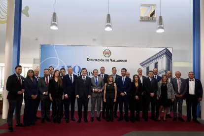 La Diputación de Valladolid celebra, con los alcaldes y alcaldesas de los municipios de Valladolid