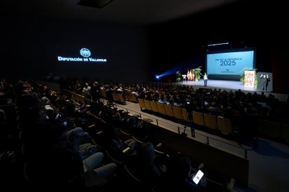 La Diputación de Valladolid celebra, con los alcaldes y alcaldesas de los municipios de Valladolid