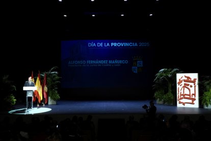 La Diputación de Valladolid celebra, con los alcaldes y alcaldesas de los municipios de Valladolid