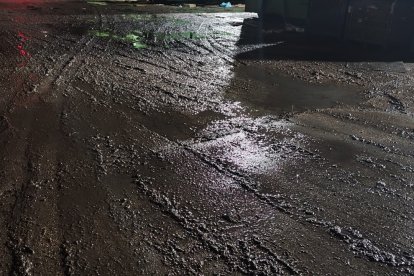 Nave de Arcese en el polígono de San Cristóbal