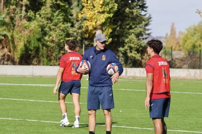 El 'XV del León' entrenando en los Campos de Pepe Rojo de Valladolid.