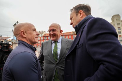 Jesús Julio Carnero con Juan Carlos Martín 'Hansen.