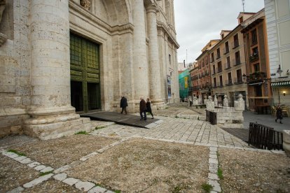Entrada a la Catedral de Valladolid