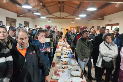 Distintos momentos del homenaje y de la tirada dedicada a Luis Alberto del Valle, Piri.