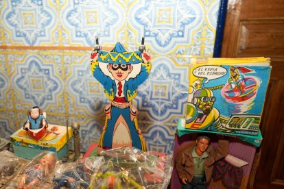 Feria del coleccionismo en el Colegio San José