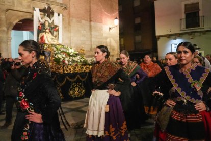 Procesión por el 400 aniversario de la imagen de Nuestra Señora de La Piedad.
