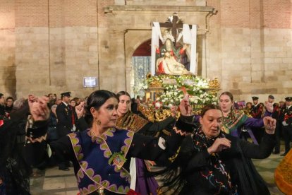 Procesión por el 400 aniversario de la imagen de Nuestra Señora de La Piedad.