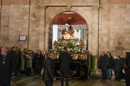 Procesión por el 400 aniversario de la imagen de Nuestra Señora de La Piedad.