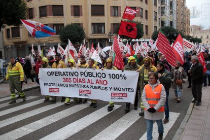Manifestación en León contra la gestión de los incendios forestales del verano