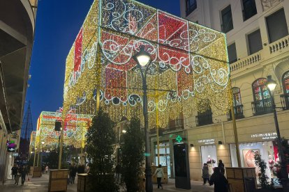Pruebas de las luces de la calle Santiago de Valladolid.