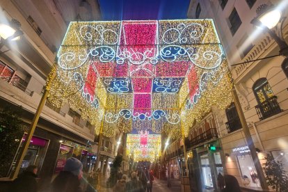 Pruebas de las luces de la calle Santiago de Valladolid.