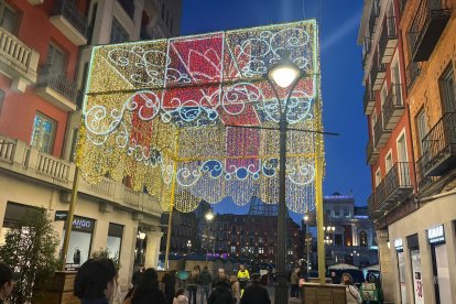 Pruebas de las luces de la calle Santiago de Valladolid.