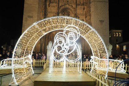 Encendido de las luces de Navidad en la plaza de San Pablo.
