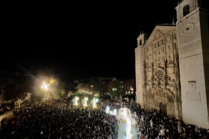 Encendido de las luces de Navidad en la plaza de San Pablo.