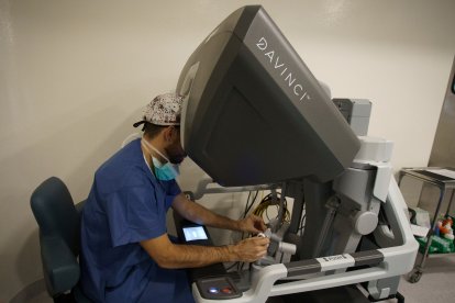 Operación de urología con el robot Da Vinci en el hospital El Bierzo de Ponferrada