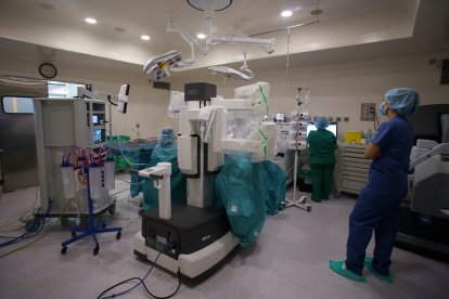 Operación de urología con el robot Da Vinci en el hospital El Bierzo de Ponferrada