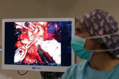 Operación de urología con el robot Da Vinci en el hospital El Bierzo de Ponferrada