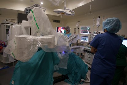Operación de urología con el robot Da Vinci en el hospital El Bierzo de Ponferrada