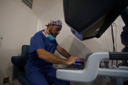 Operación de urología con el robot Da Vinci en el hospital El Bierzo de Ponferrada