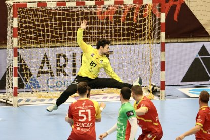 Juan Bar en un momento del Bidasoa-Recoletas en Artaleku.