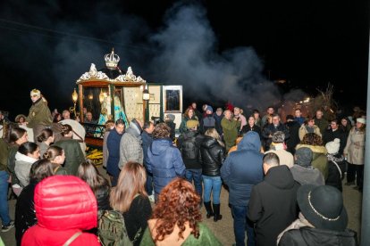 Procesión Virgen de los Pegotes Nava del Rey.