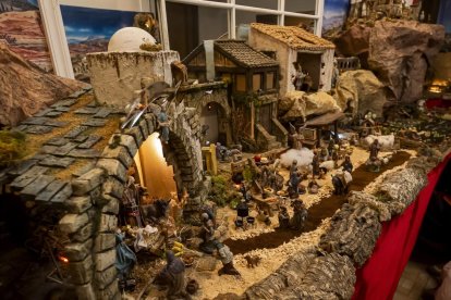 Belén montado por una familia de la calle santiago