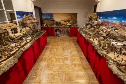 Belén montado por una familia de la calle santiago