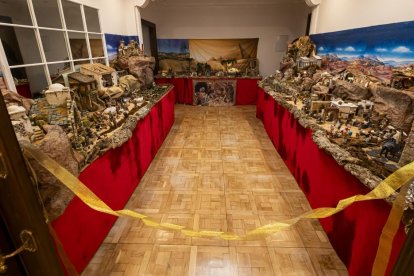 Belén montado por una familia de la calle santiago