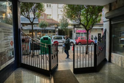 Soportales típicos de la calle de Las Mercedes.