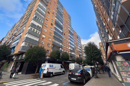 Edificios de la calle de Las Mercedes de Valladolid desde la calle Estadio.