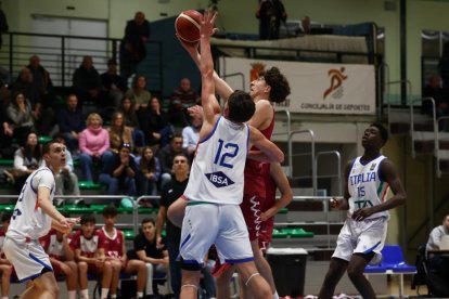 Torneo Internacional Cadete de baloncesto en Íscar