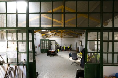 Antigua carpintería utilizada ahora por la empresa que ejecuta las obras de la calle Canal.