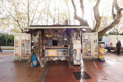 Quiosco frente al número 18 del paseo de Zorrilla.