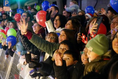 La tradicional 'Cabalgaza' de Papá Noel recorre las calles del centro de Valladolid