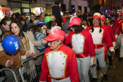 La tradicional 'Cabalgaza' de Papá Noel recorre las calles del centro de Valladolid