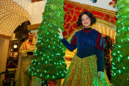 La tradicional 'Cabalgaza' de Papá Noel recorre las calles del centro de Valladolid