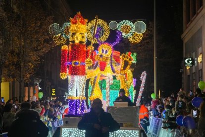 La tradicional 'Cabalgaza' de Papá Noel recorre las calles del centro de Valladolid