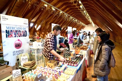 La V edición del Mercado de Navidad y el III Salón del Vino de Alimentos de Valladolid