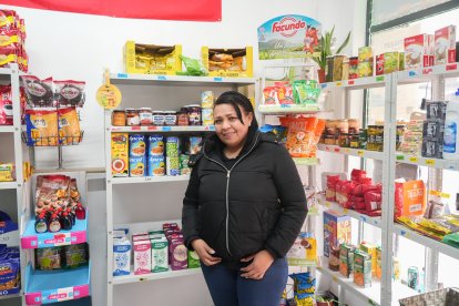 Yuribel García, dueña de la tienda de alimentación Latina Sabor Zuliano de la calle de San Lázaro.