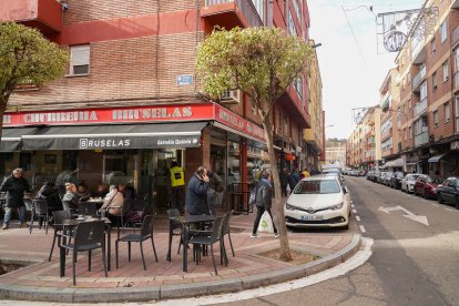 Churrería Bruselas, uno de los establecimientos más míticos de la calle de San Lázaro.