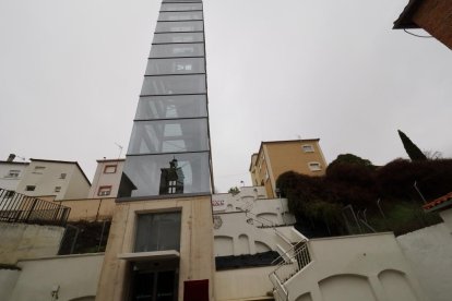 Valladolid estrena ascensor en el barrio Girón.