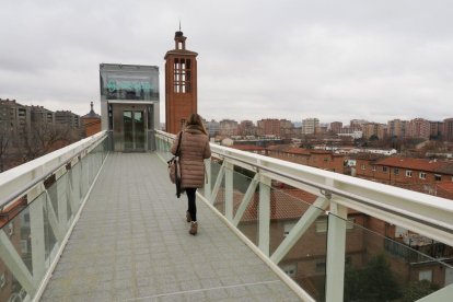 Valladolid estrena ascensor en el barrio Girón.