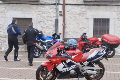 Cabalgata motera en Viloria del Henar