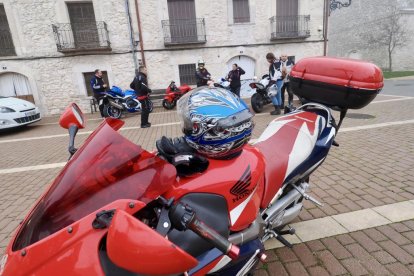 Cabalgata motera en Viloria del Henar