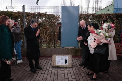 Inauguración del Paseo de la mano de Jesús Julio Carnero y familiares del cantautor