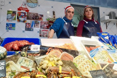 Ana Casal y Rubén en la Pescadería Fichen Laden.