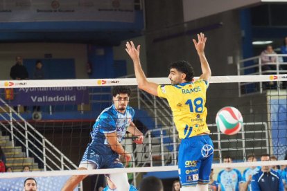 Supercopa de Voleibol en Pisuerga entre Soria y Guaguas.