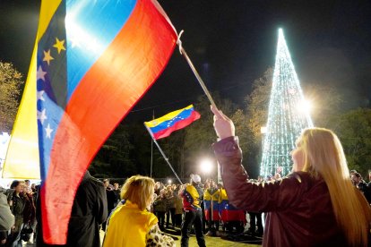La comunidad venezolana de Valladolid recibe con alegría las noticias de Venezuela