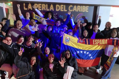 La comunidad venezolana de León recibe con alegría las noticias de Venezuela