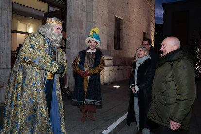 El alcalde de Valladolid, Jesús Julio Carnero, antes de la Cabalgata